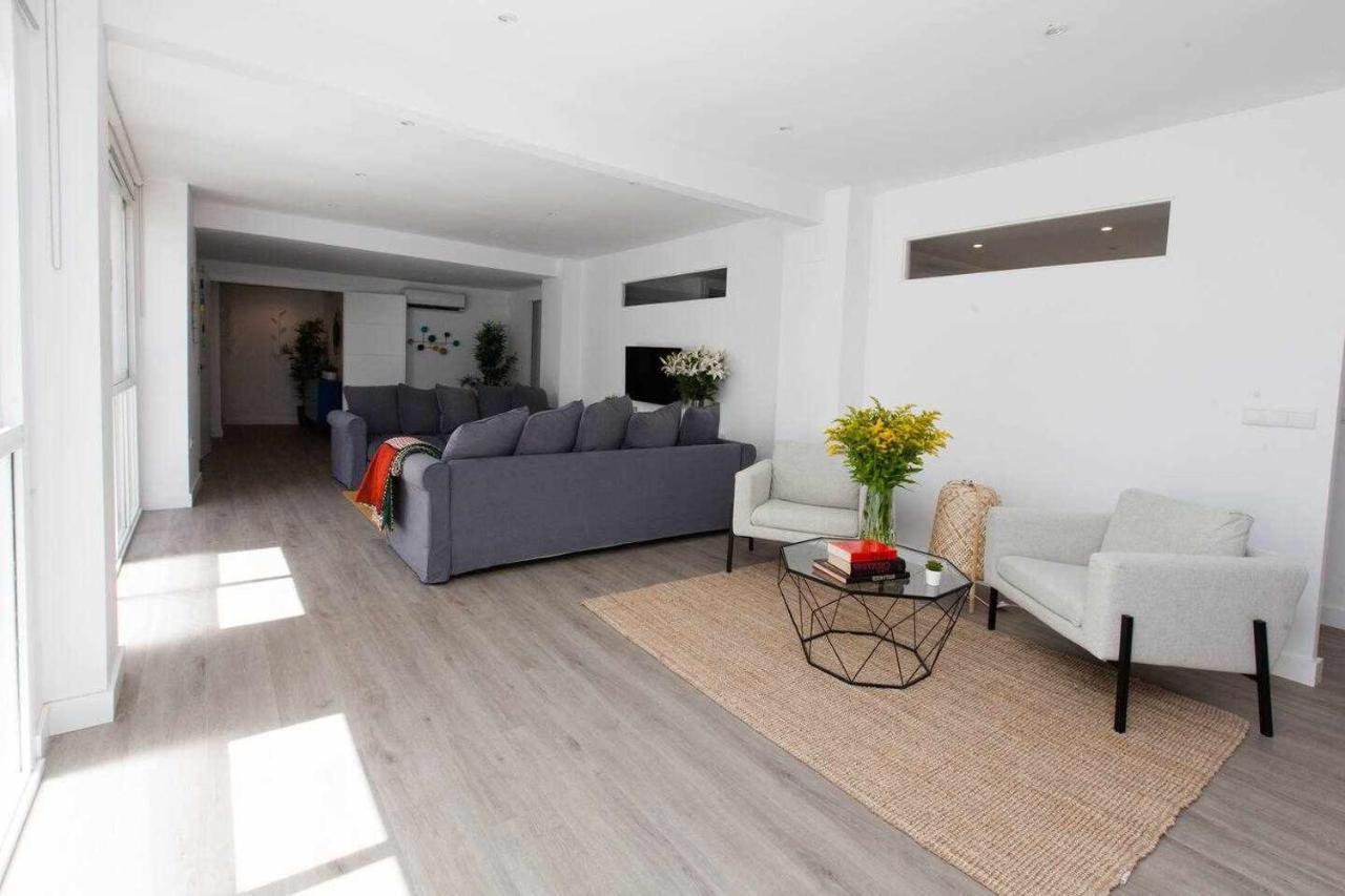 Isg Apartments Downtown Family Haven Free Parking Spot Sevilla Eksteriør bilde