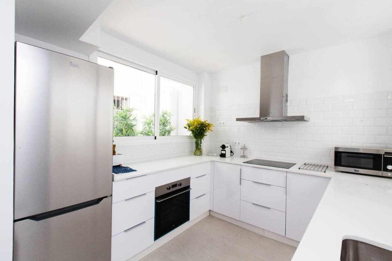 Isg Apartments Downtown Family Haven Free Parking Spot Sevilla Eksteriør bilde