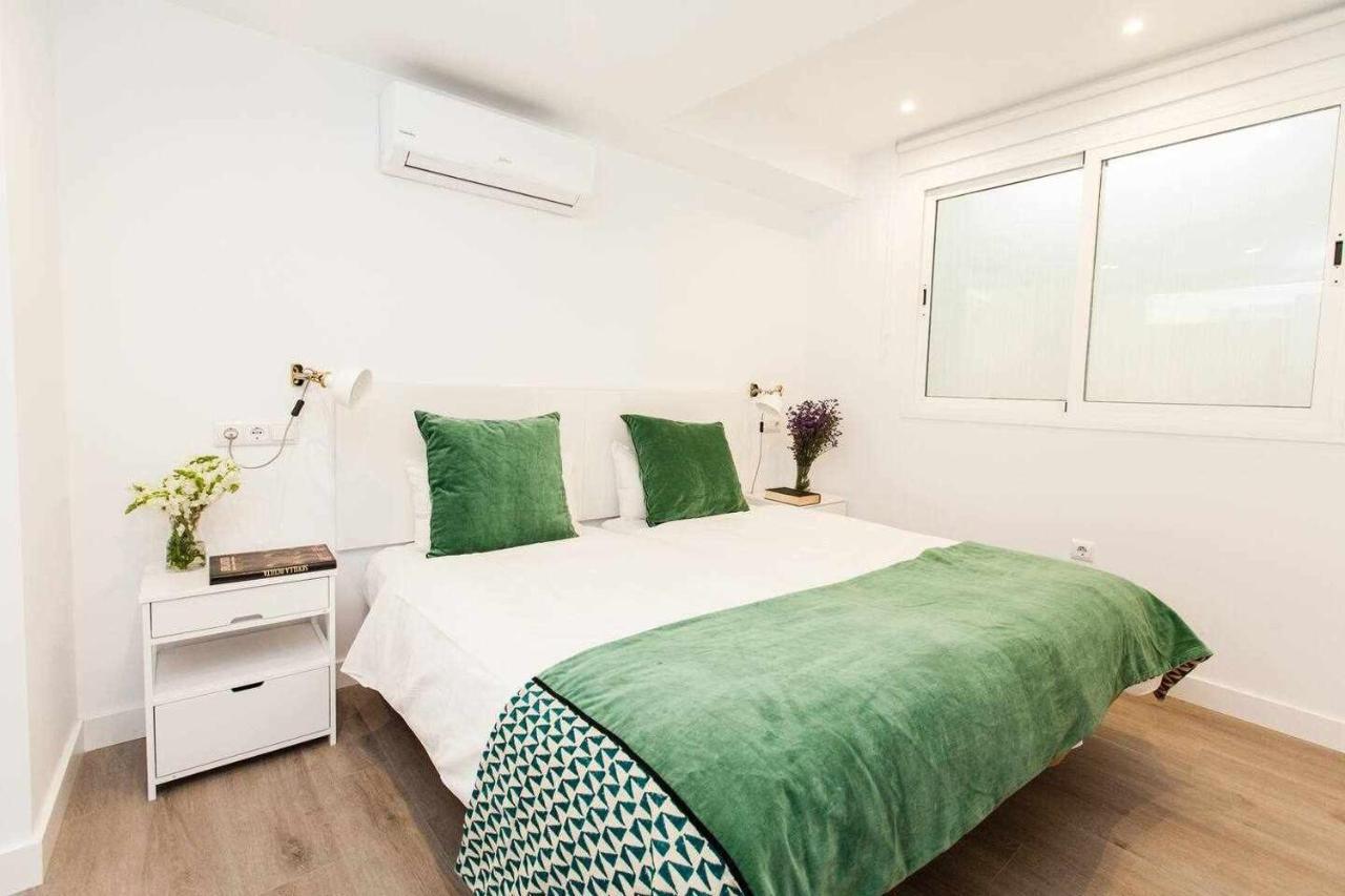 Isg Apartments Downtown Family Haven Free Parking Spot Sevilla Eksteriør bilde